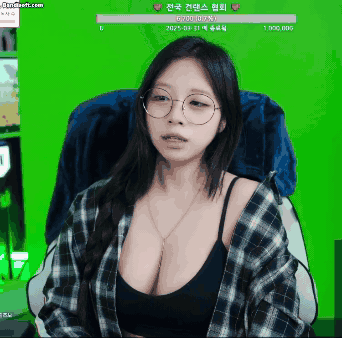 d7ae20cdf9cfe23abeb06a2a19e10429_1746170437_1682.gif