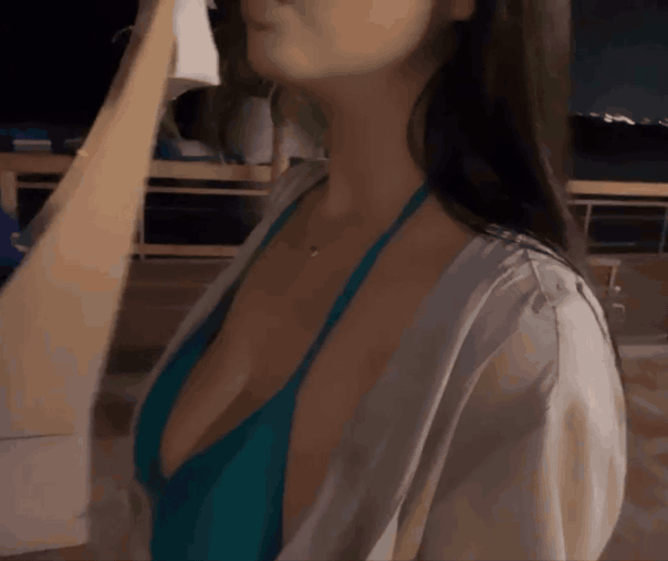 청녹색 끈비키니 입고 걸어갈뿐인 하리미 ㅗㅜㅑ