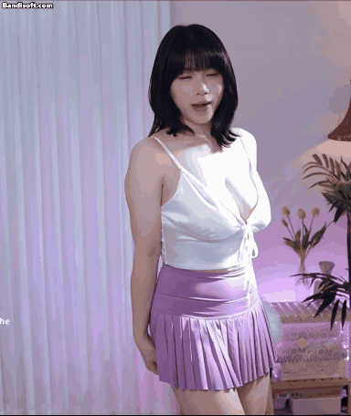흰 브라렛 전신샷 보여주는 치지직 핵무기좌 서나안(요캉)
